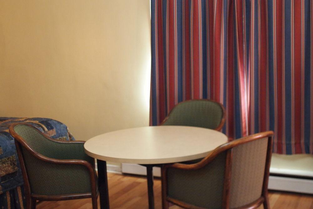 Colonial Motel Chatham-Kent Ngoại thất bức ảnh