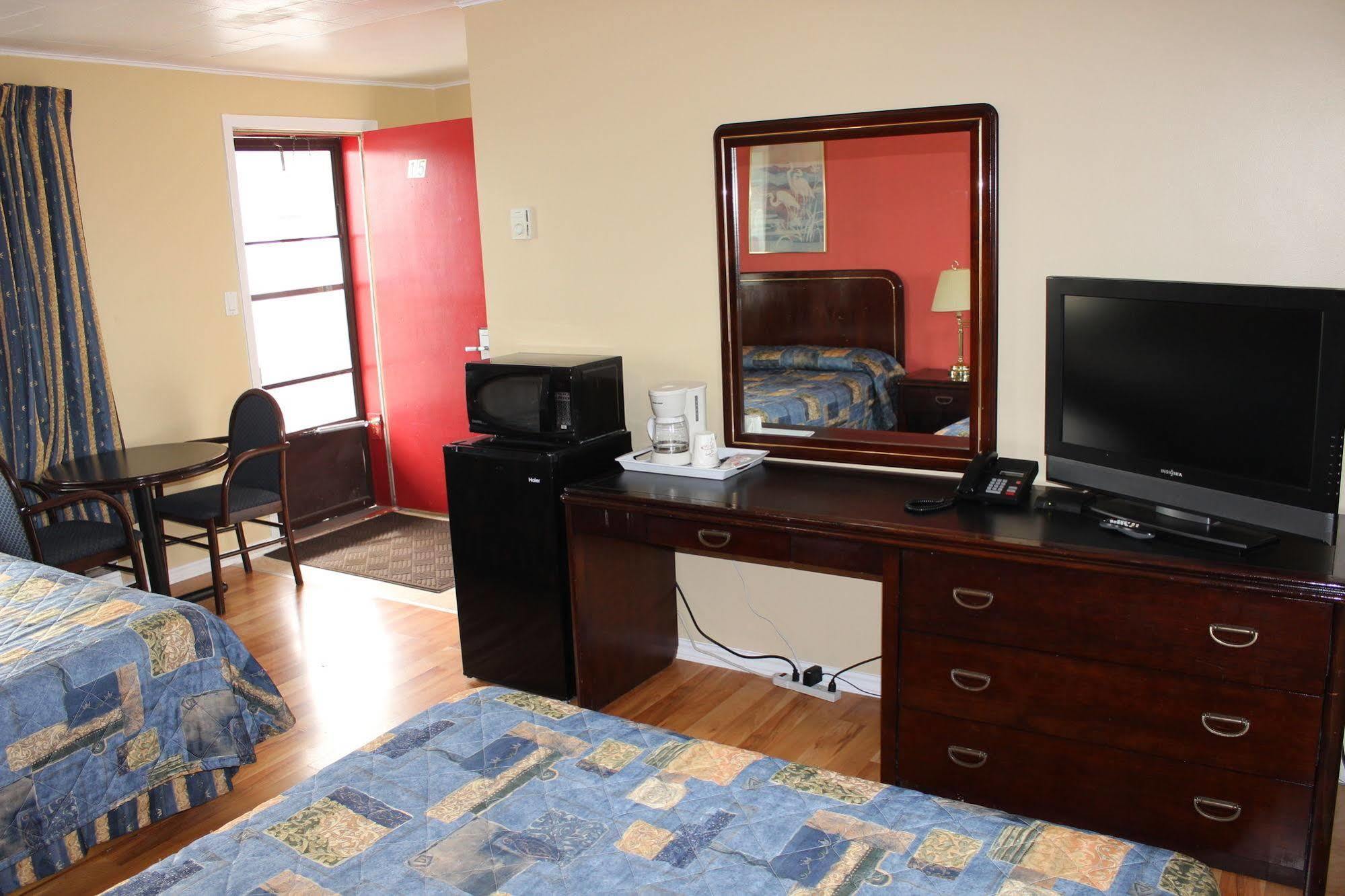 Colonial Motel Chatham-Kent Ngoại thất bức ảnh