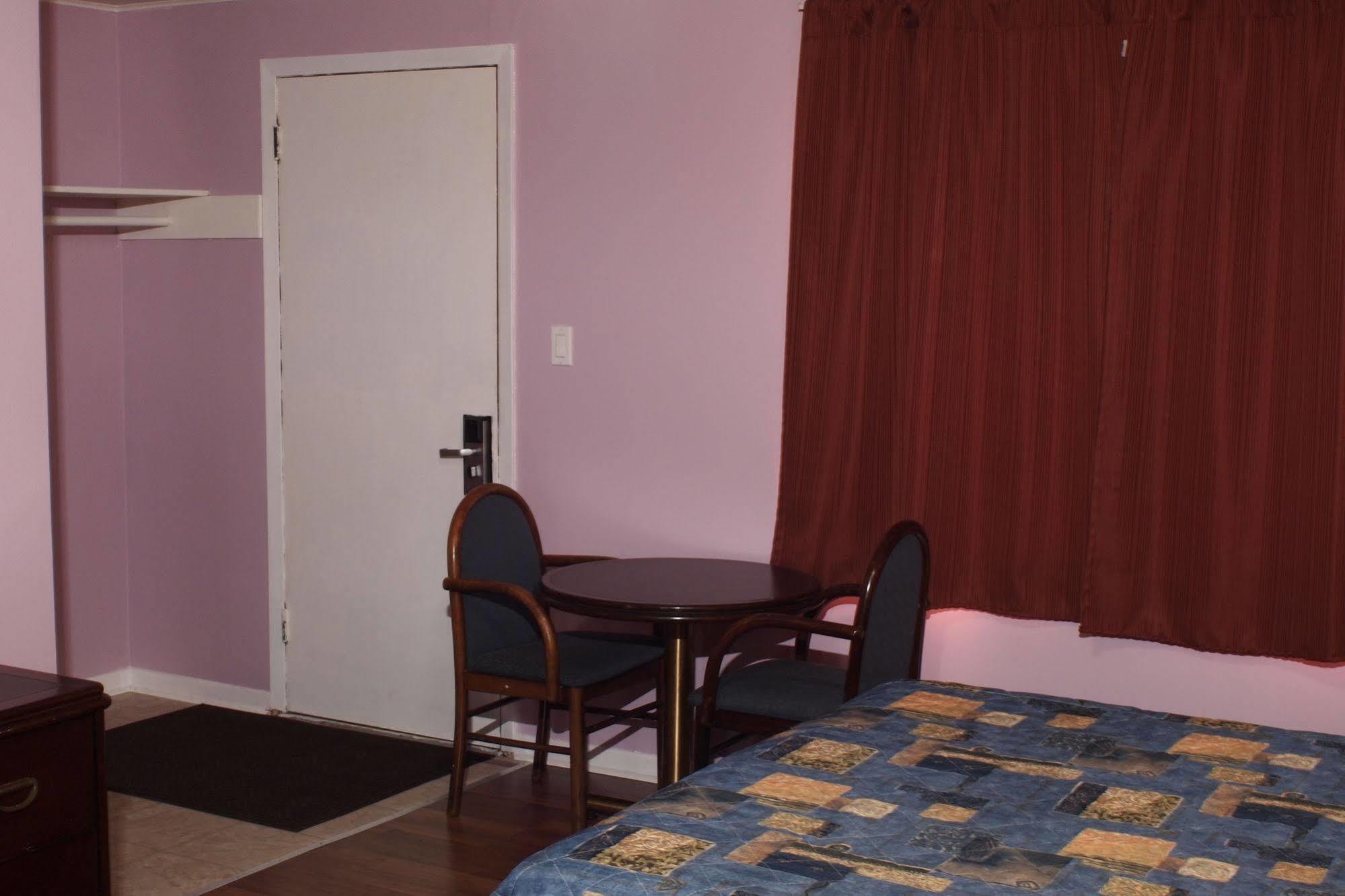 Colonial Motel Chatham-Kent Ngoại thất bức ảnh